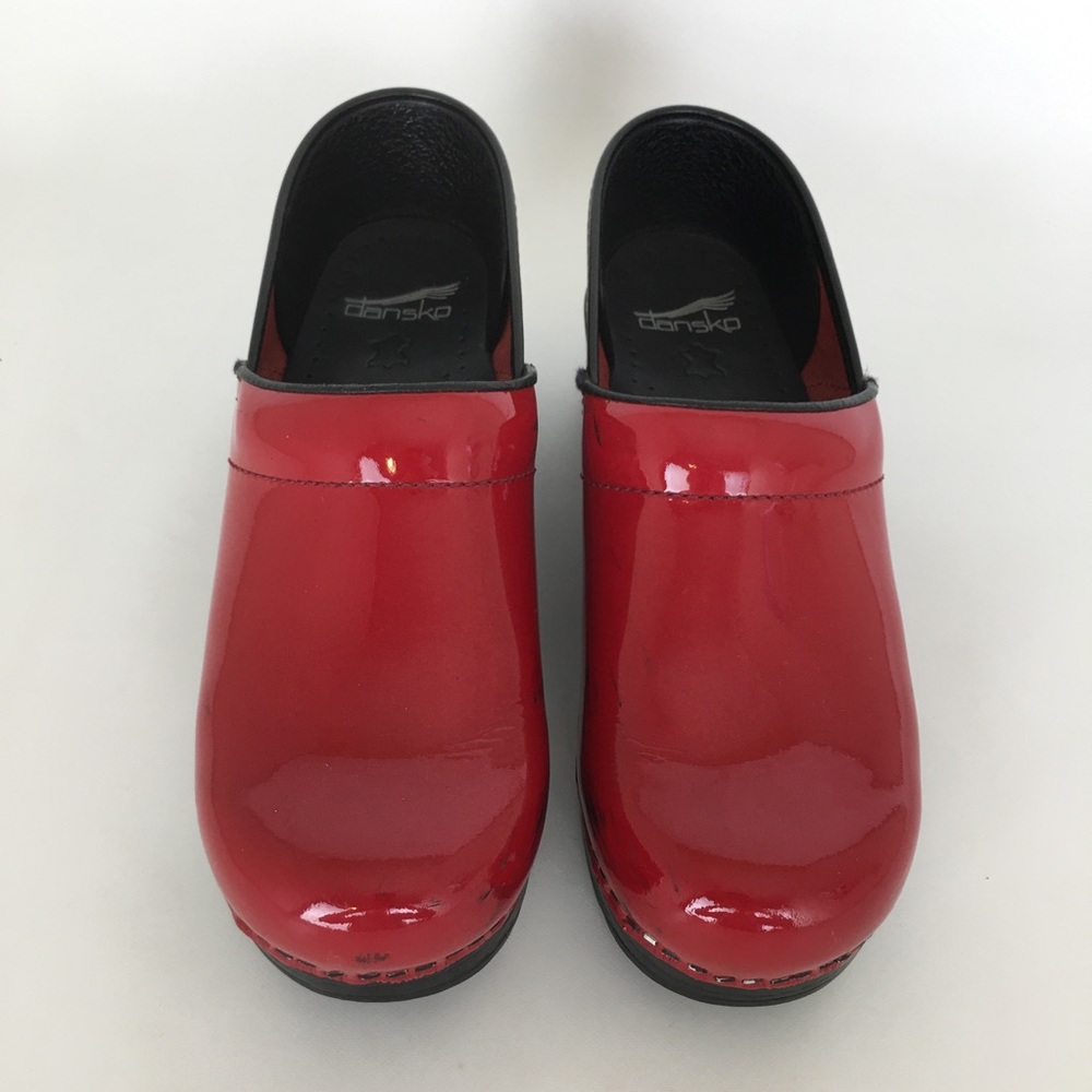Dansko Red Patent Leather Professional Clogs Classic Comfort Work Shoes Size 8 - Picture 2 of 12